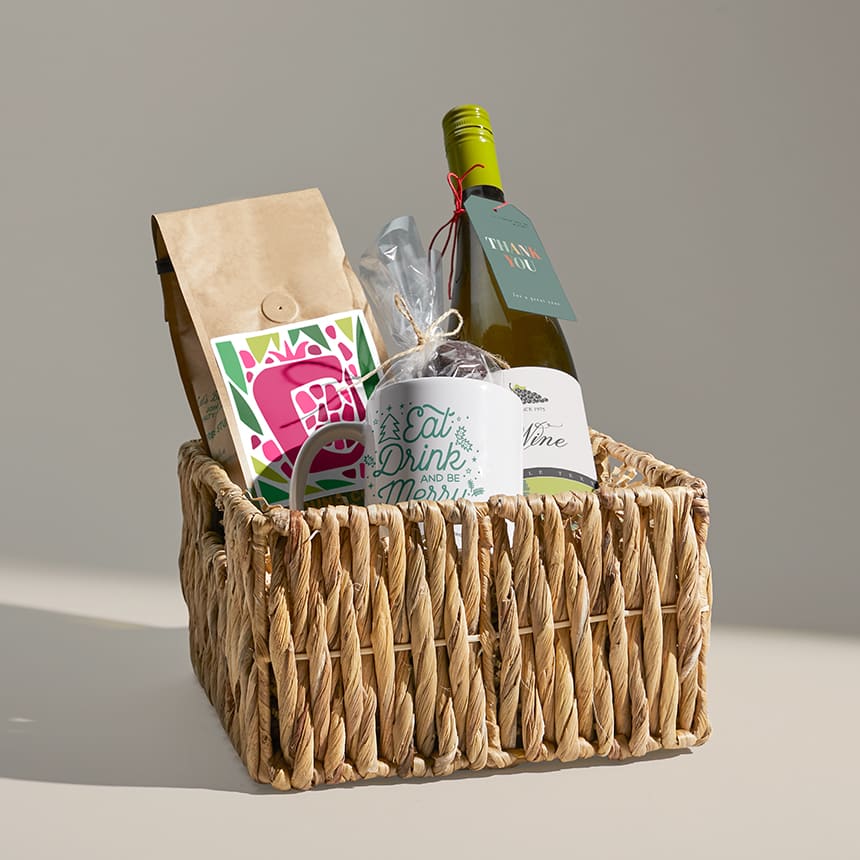 Why Gourmet Corporate Gift Hampers Are Perfect for Remote Teams